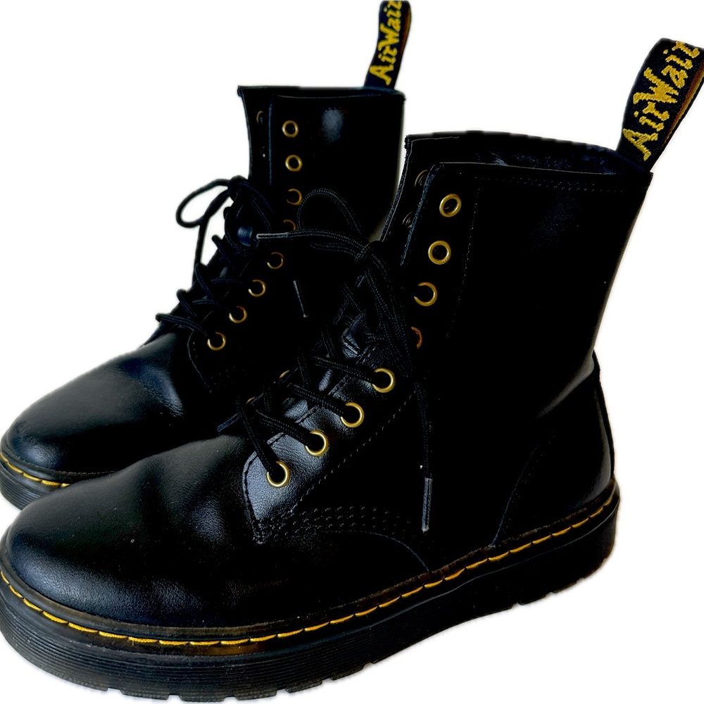 Dr. Marten’s 1460 Lace Up Boots